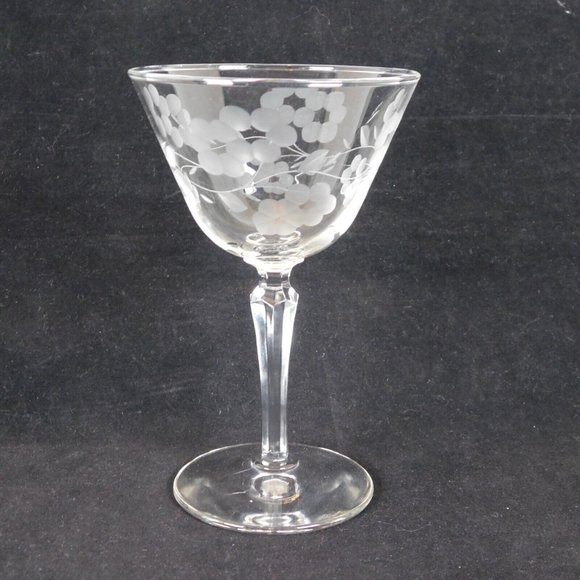 Set of 2 Libbey Glass Glenmore Etched Champagne Tall Sherbet 6 in tall Vintage - Picture 8 of 12